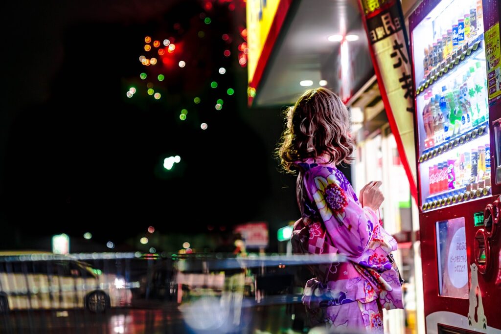 花火と女性