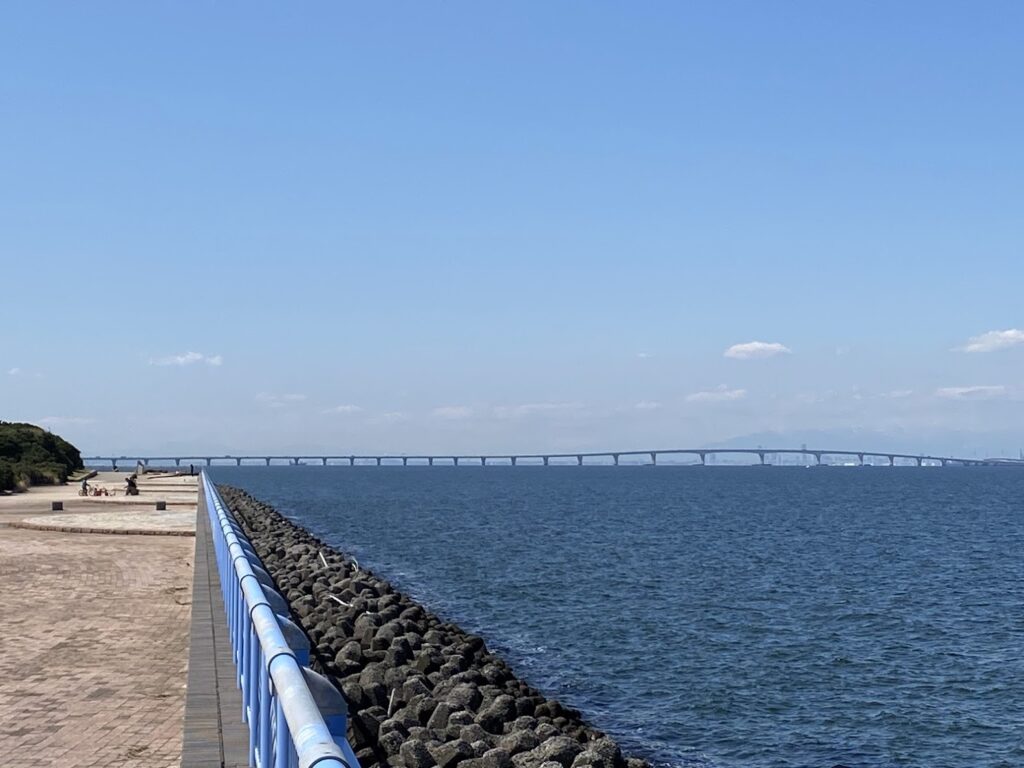 袖ヶ浦海浜公園の海辺の景色